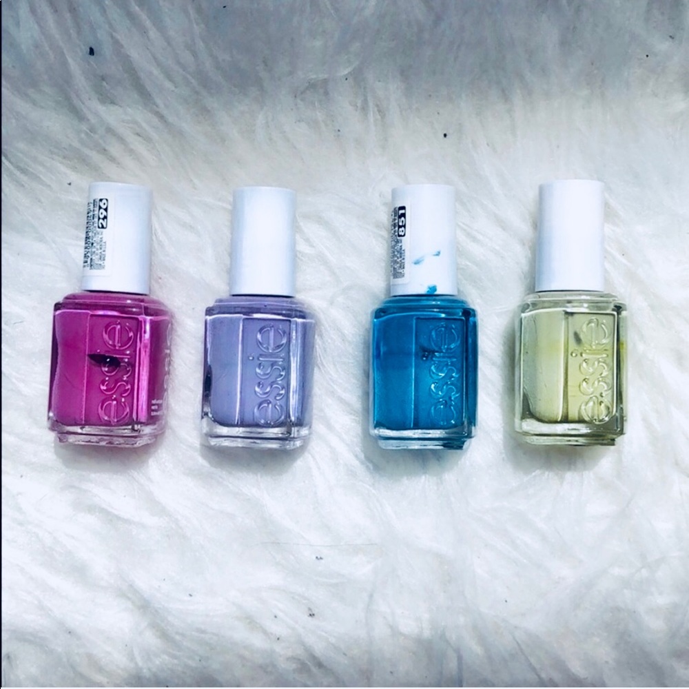 Bundle of Essie Polishes